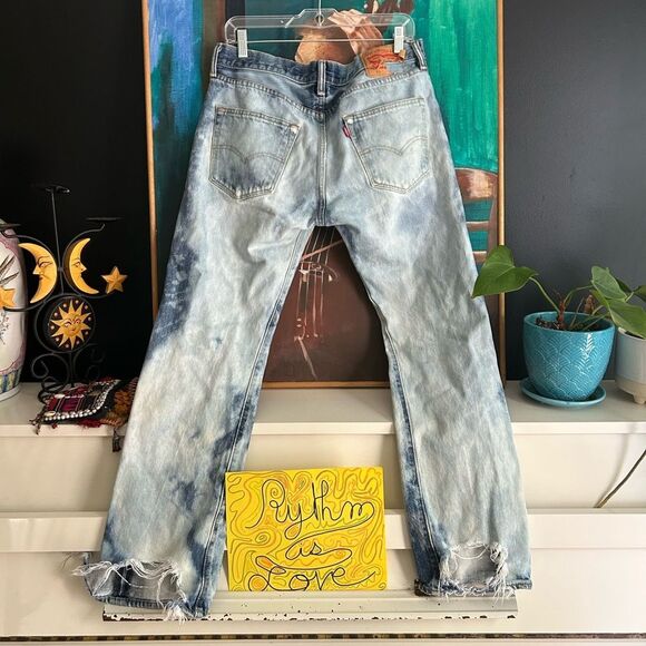 Levi's Tie-Dye Blue and White Relaxed Jeans 34" - Picture 8 of 16